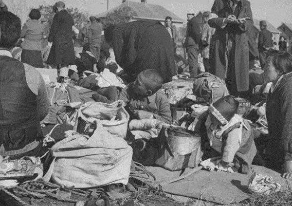 实拍:二战被摧残后的日本人真实生活_高清图集_新浪网