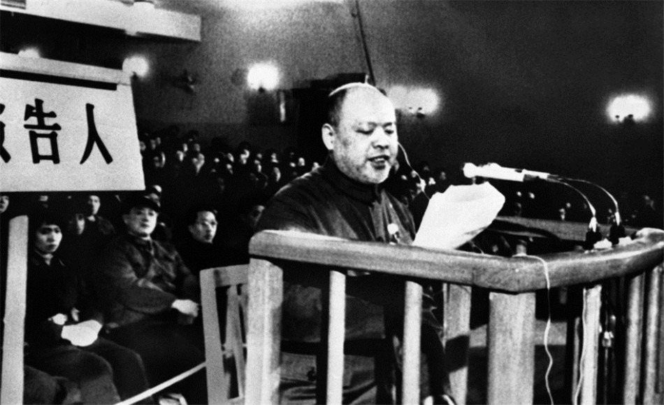 四人帮唯一活着走出秦城监狱的人:姚文元