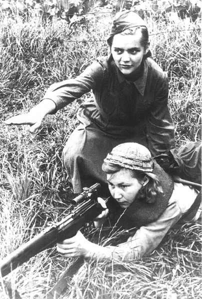 这些年轻的女兵的半数以上死在了战场上或是德国法西斯的集中营里.