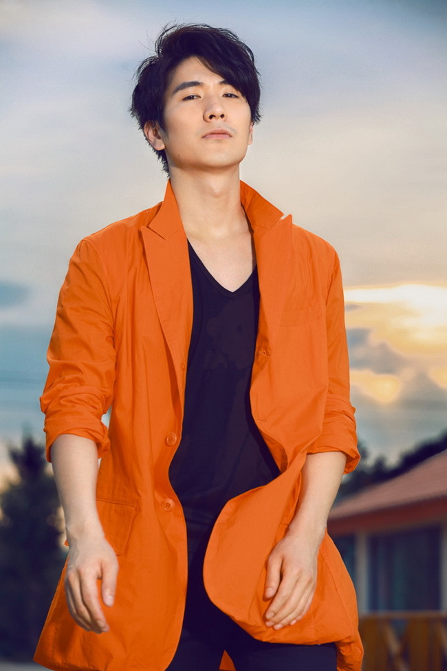 马海生文艺暖男秀 轻熟气质直击心底