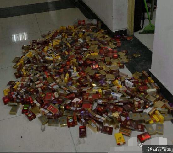 西安一大学生4年抽700多盒烟价值超万元