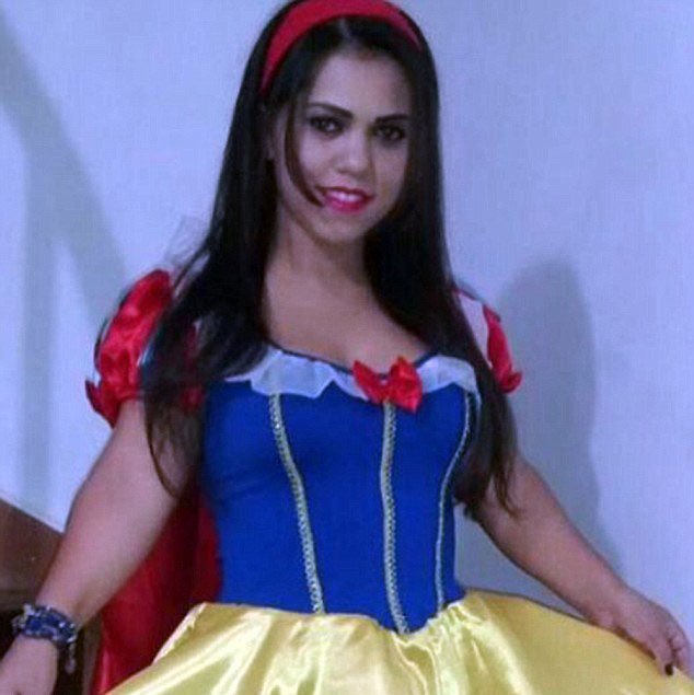 世界最性感小矮人 身高仅1.3米