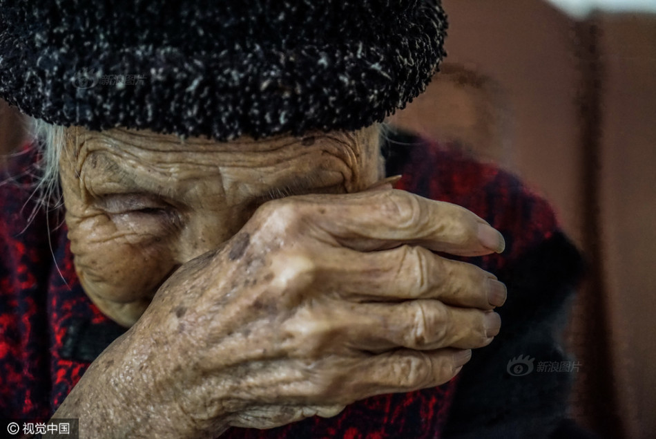 广西114岁老人爱唱山歌 被当地人称"歌仙"