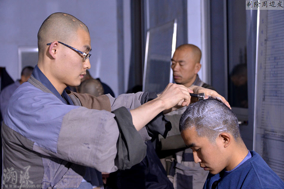 揭秘中国僧人拜别父母由俗成僧的剃度全过程