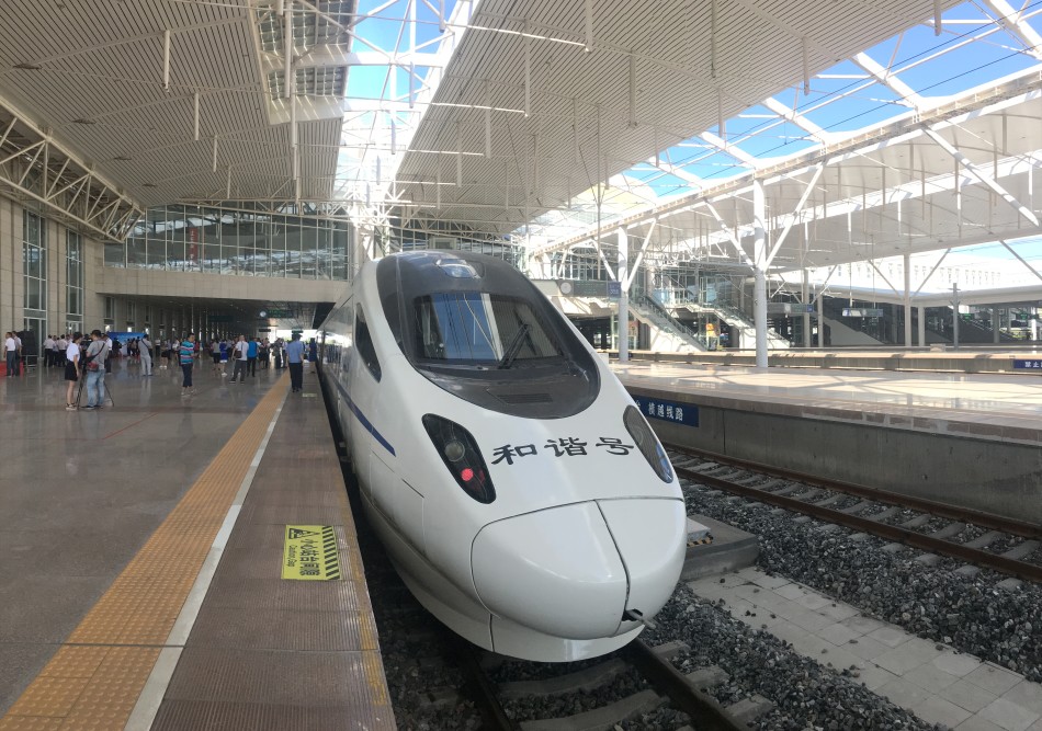 蒙小浪带你体验 内蒙古首条高铁首发