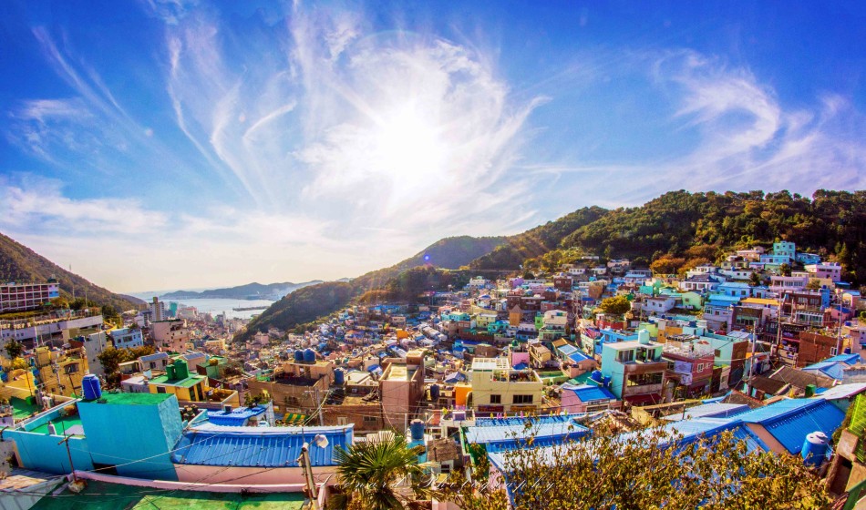 童话仙境般的甘川文化村