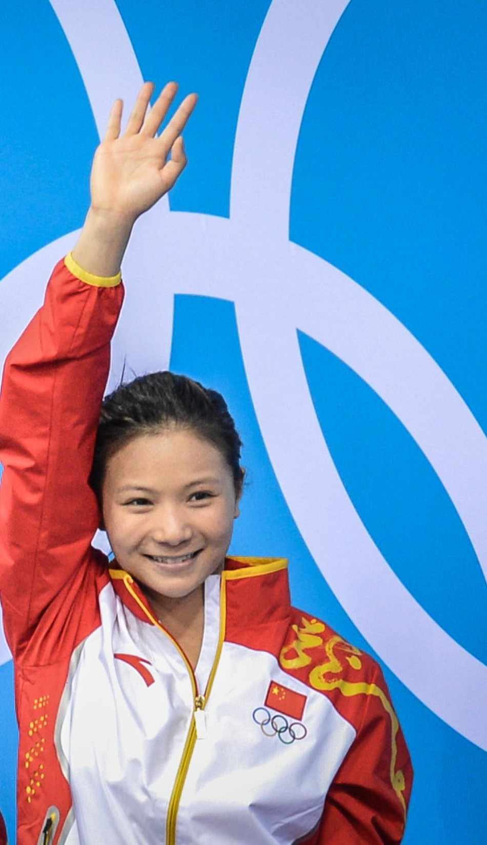 2012双人3米板何姿夺金