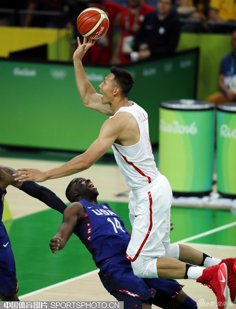 北京时间8月7日,中国男篮在卡里奥卡体育馆迎来里约奥运会的首秀,他们