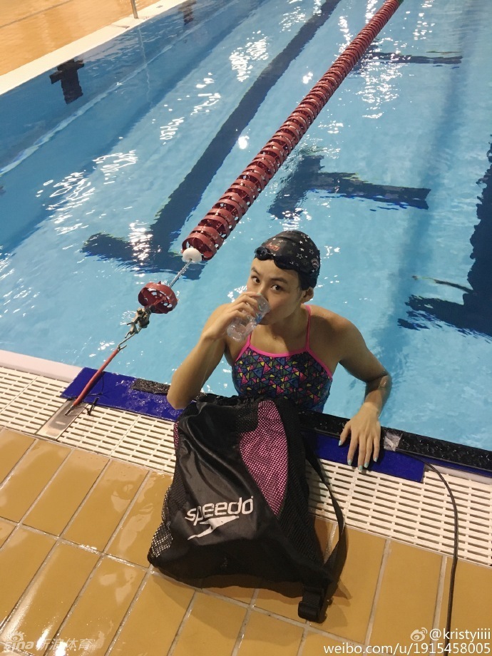 刘湘下水训练美照_高清图集_新浪奥运_新浪网