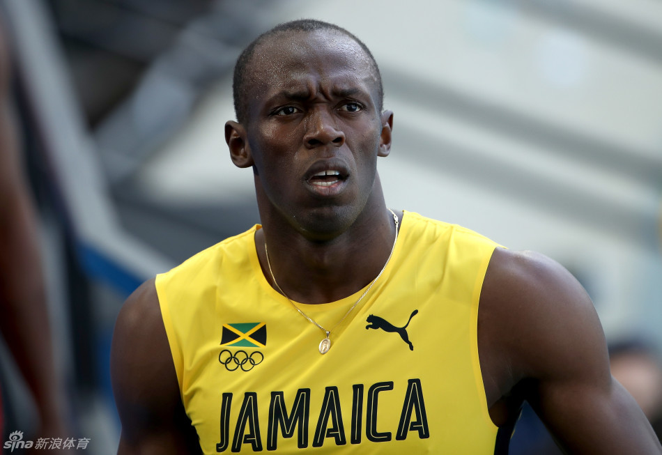 博尔特一脸严肃