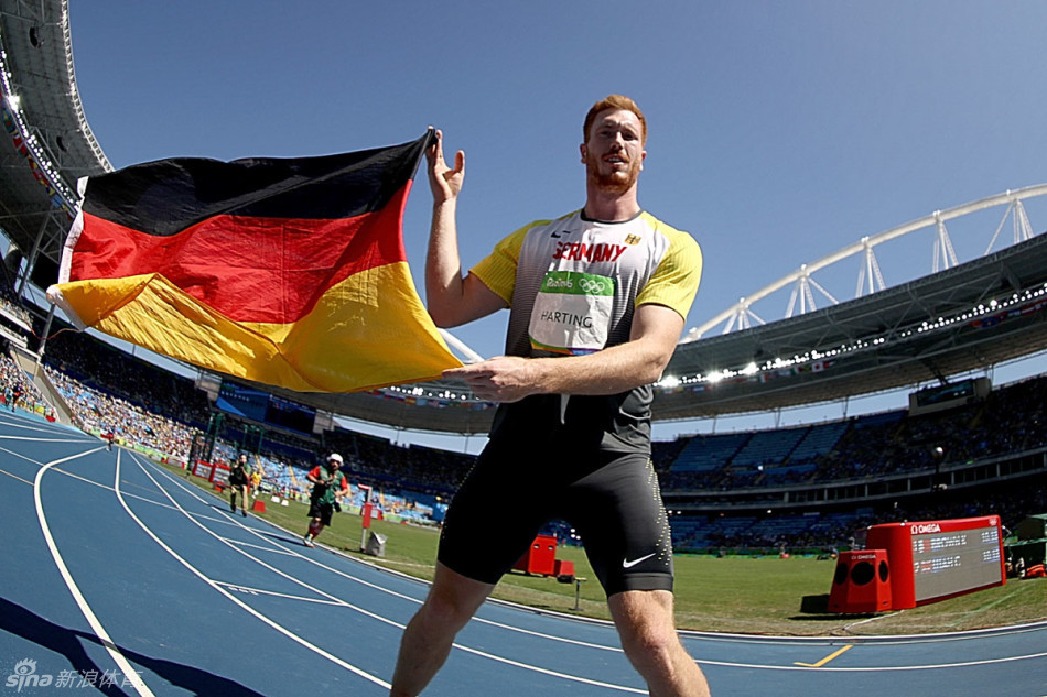 德国新秀克里斯托弗-哈丁掷出68米37的成绩获得男子铁饼冠军,但这位新