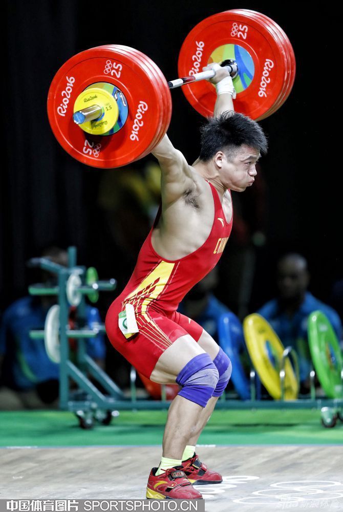 举重男子85kg田涛获银牌_高清图集_新浪奥运_新浪网