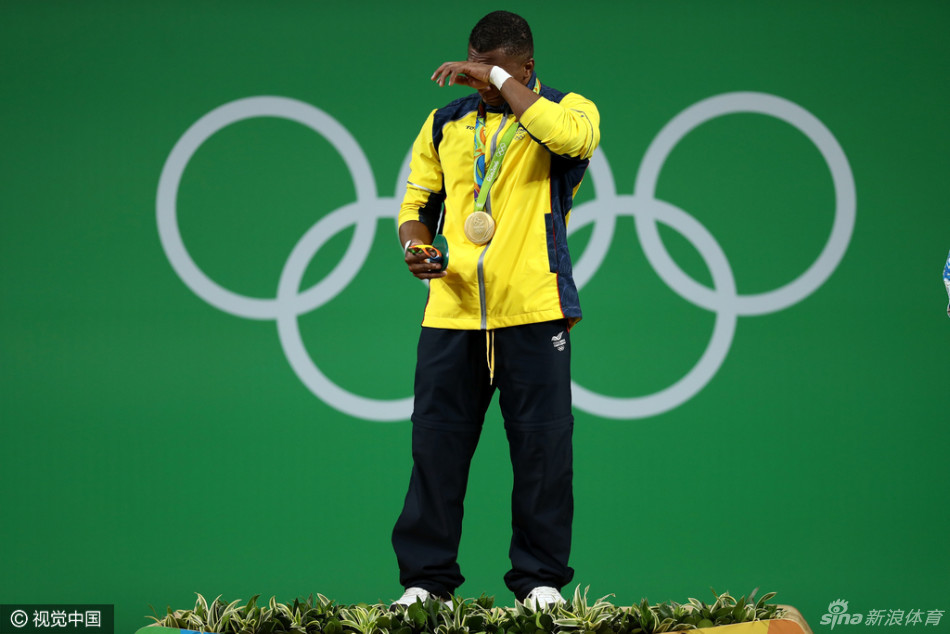 男子举重62kg哥伦比亚选手莫斯克拉夺金_高清图集_新浪奥运_新浪网