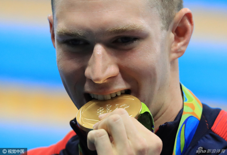 男100米仰美国选手墨菲夺金_高清图集_新浪奥运_新浪网