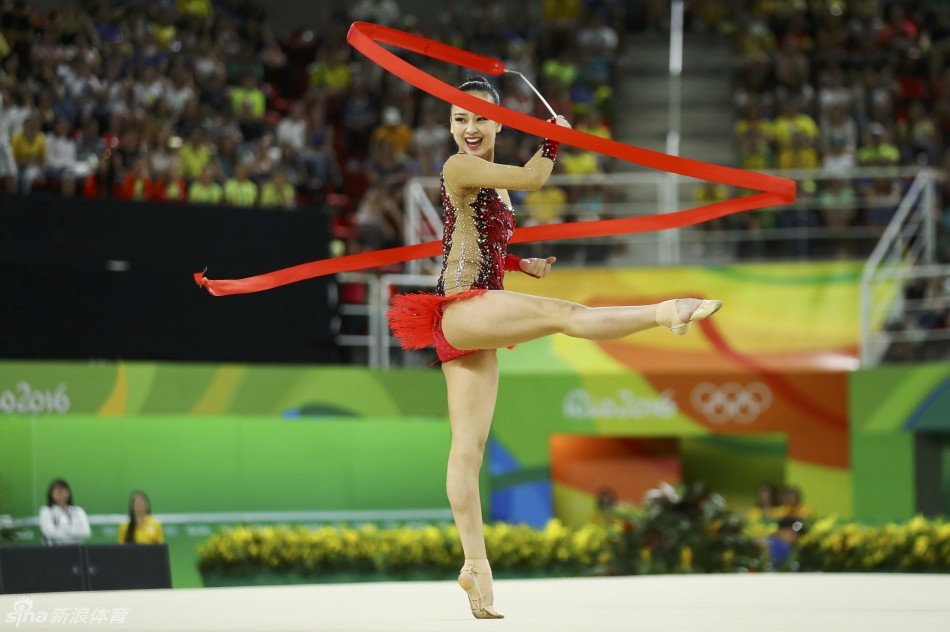 女子艺术体操孙妍在出战_高清图集_新浪奥运_新浪网