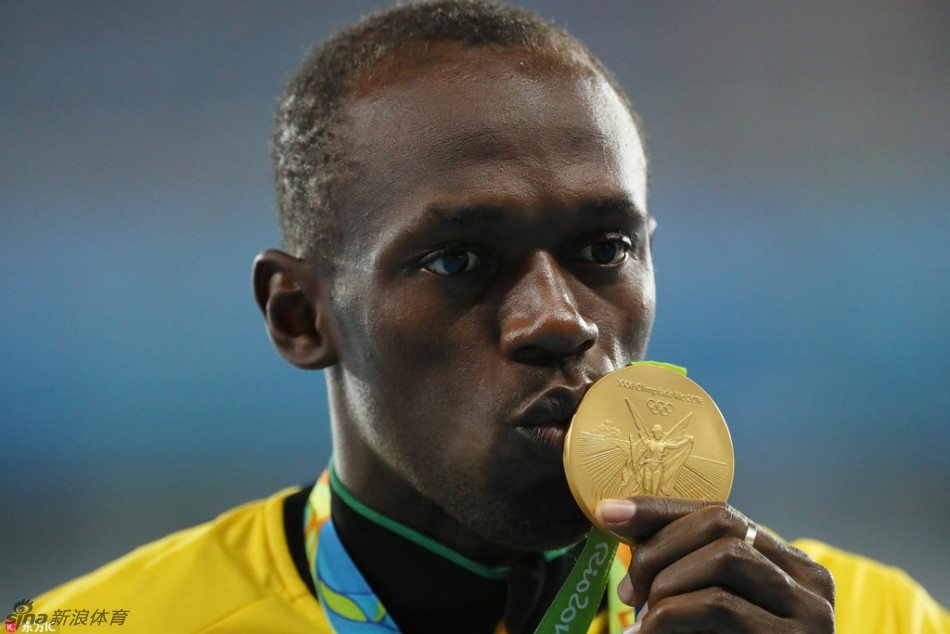 男子200米颁奖:博尔特金牌_高清图集_新浪奥运_新浪网