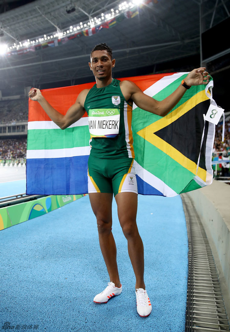 田径男子400m南非选手范尼凯克夺冠_高清图集_新浪奥运_新浪网
