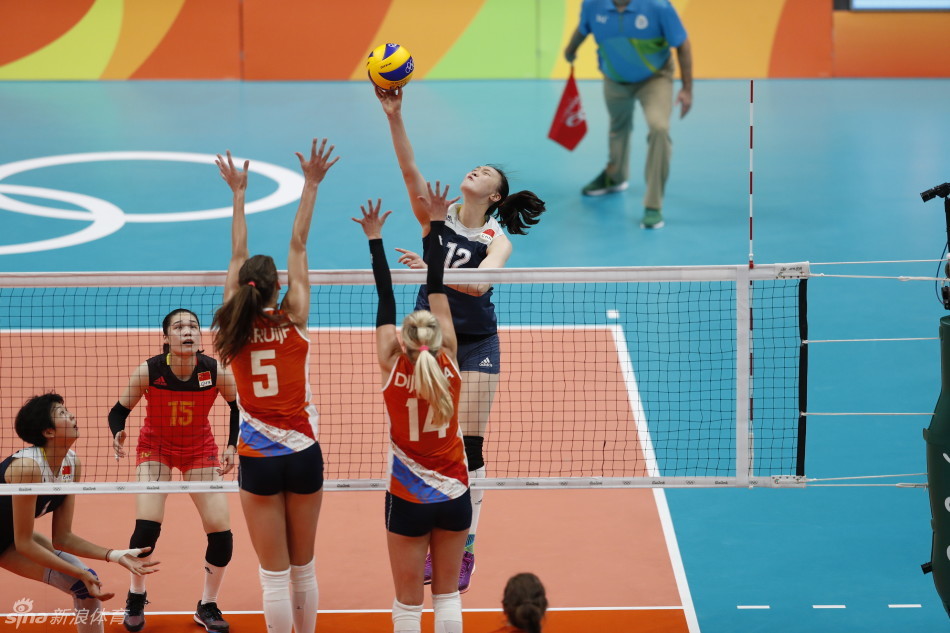 新浪直击女排半决赛中国闯入决赛