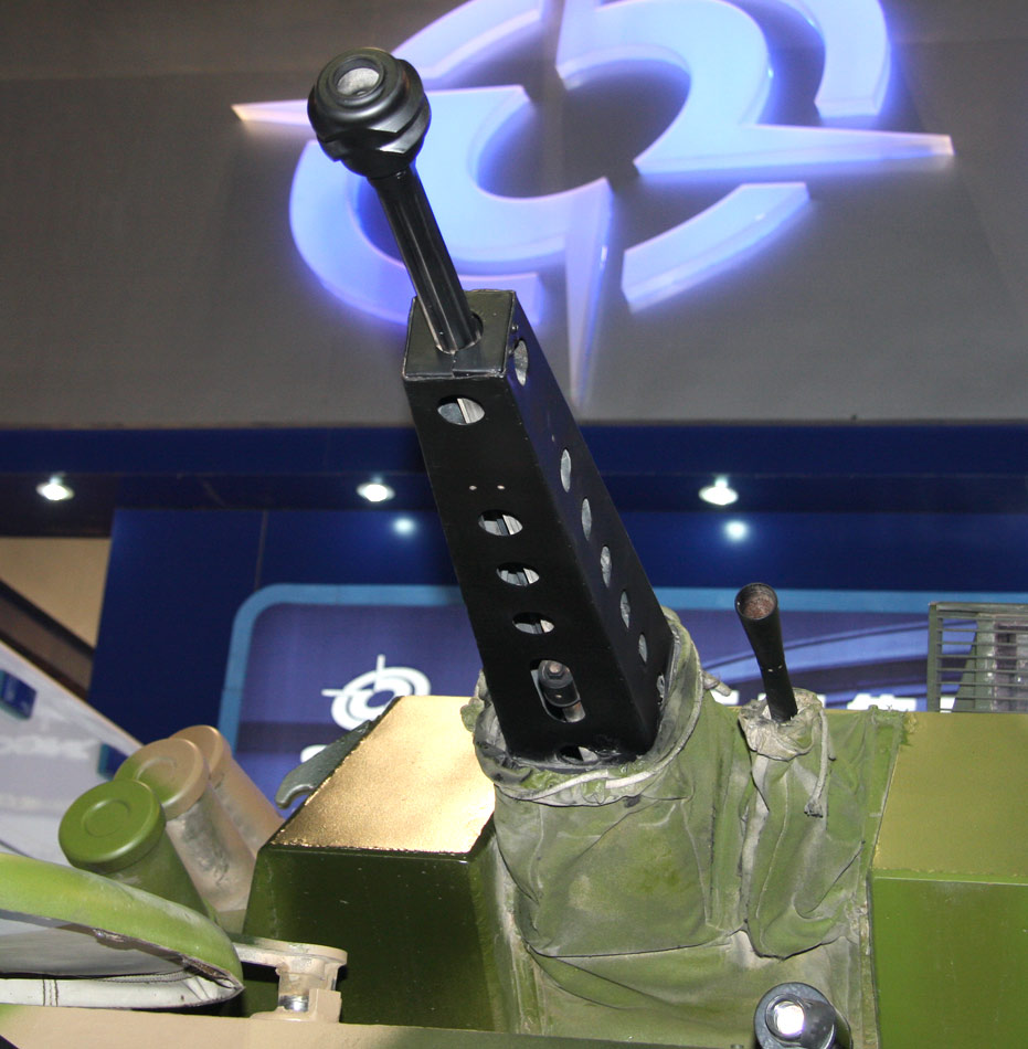 单人炮塔配备127mm和762毫米双轴向机枪