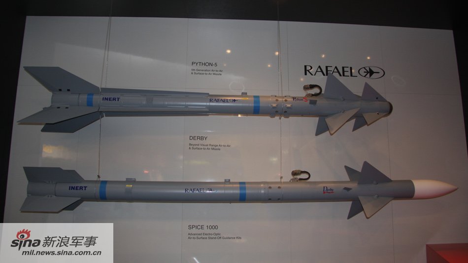 德比中距与怪蛇5近距空空导弹