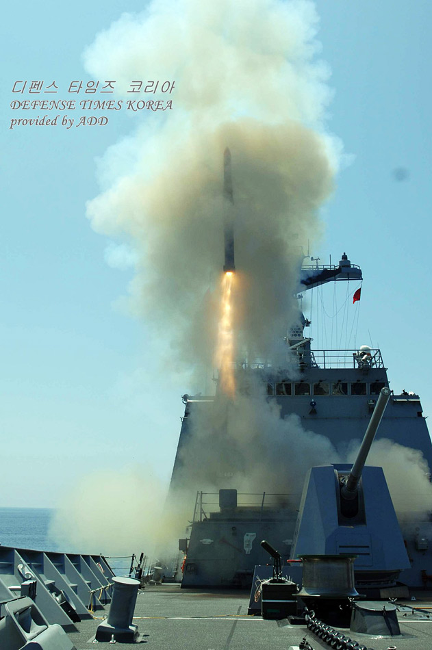 自主研发出对20公里远处的敌方潜艇进行攻击的远程反潜武器"红鲨鱼"