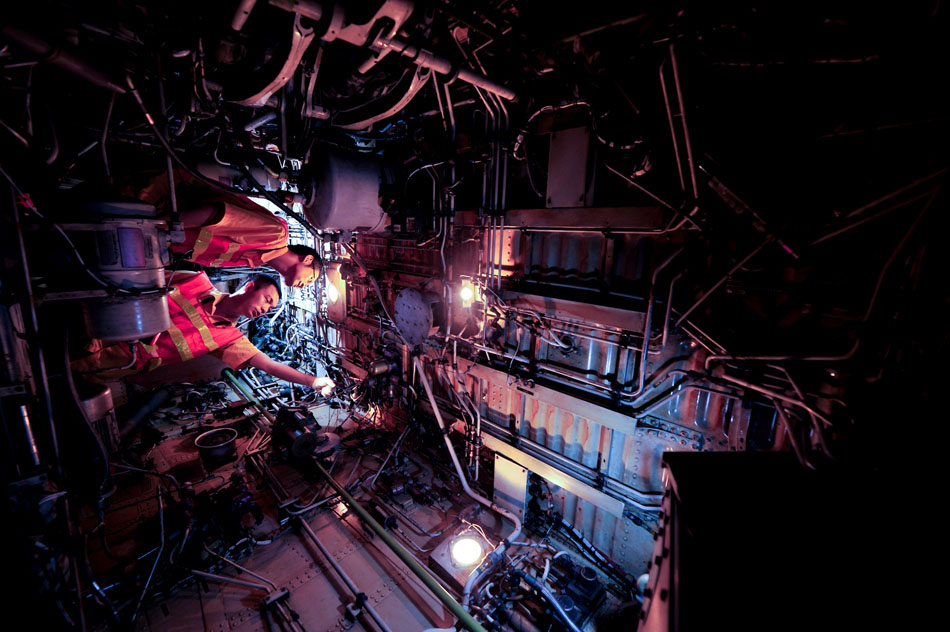 飞机内部世界是由成千上万个零件组成的,让这么多的