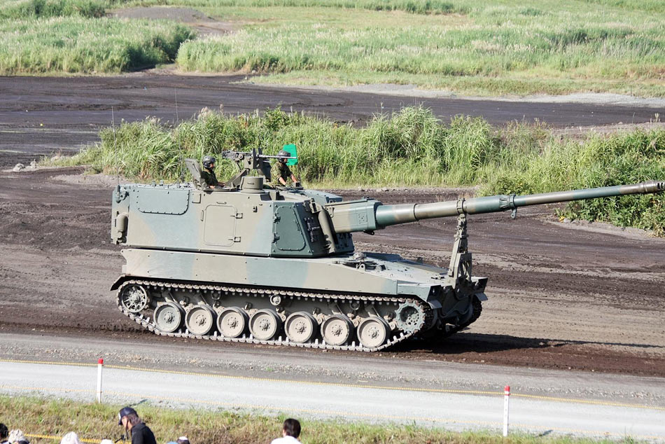 99式自行榴弹炮的战斗全重为40吨