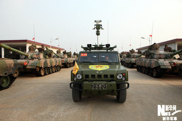 装备某新型指挥系统的导调车威风八面.李三红 摄