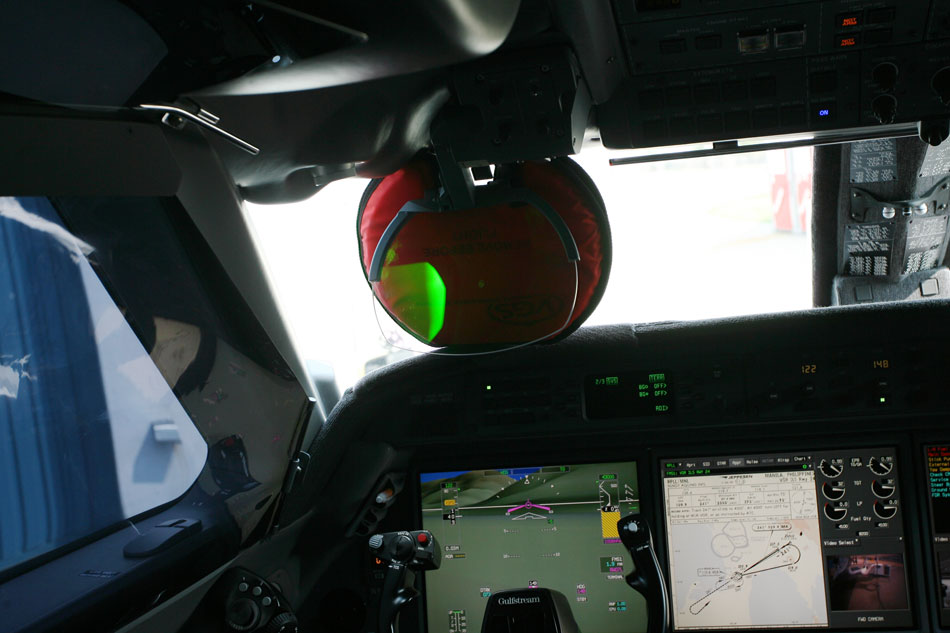 湾流g550公务机驾驶舱平显