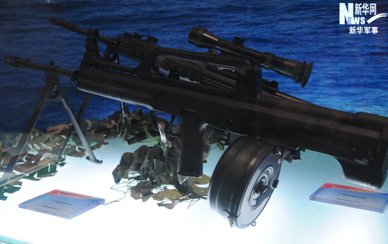 8mm班用机枪.新华军事记者 高航 摄