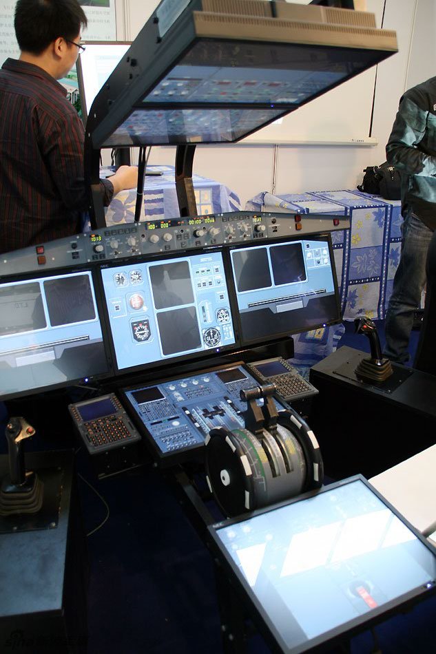 空客系列飞机飞行模拟器_高清图集_新浪网