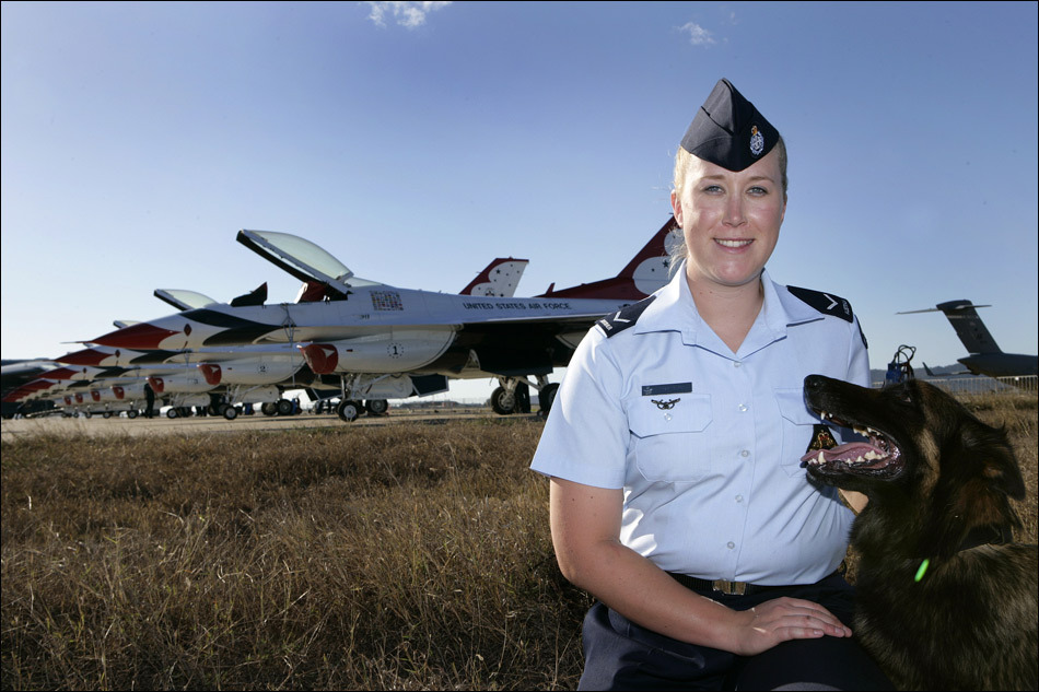 美国空军最强部队雷鸟特技表演队杀到澳大利亚[22p] - 空军论坛 - 铁