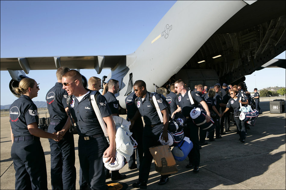 美国空军最强部队雷鸟特技表演队杀到澳大利亚[22p] - 空军论坛 - 铁