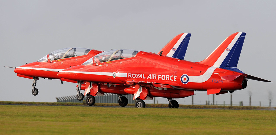 红箭飞行表演队飞机