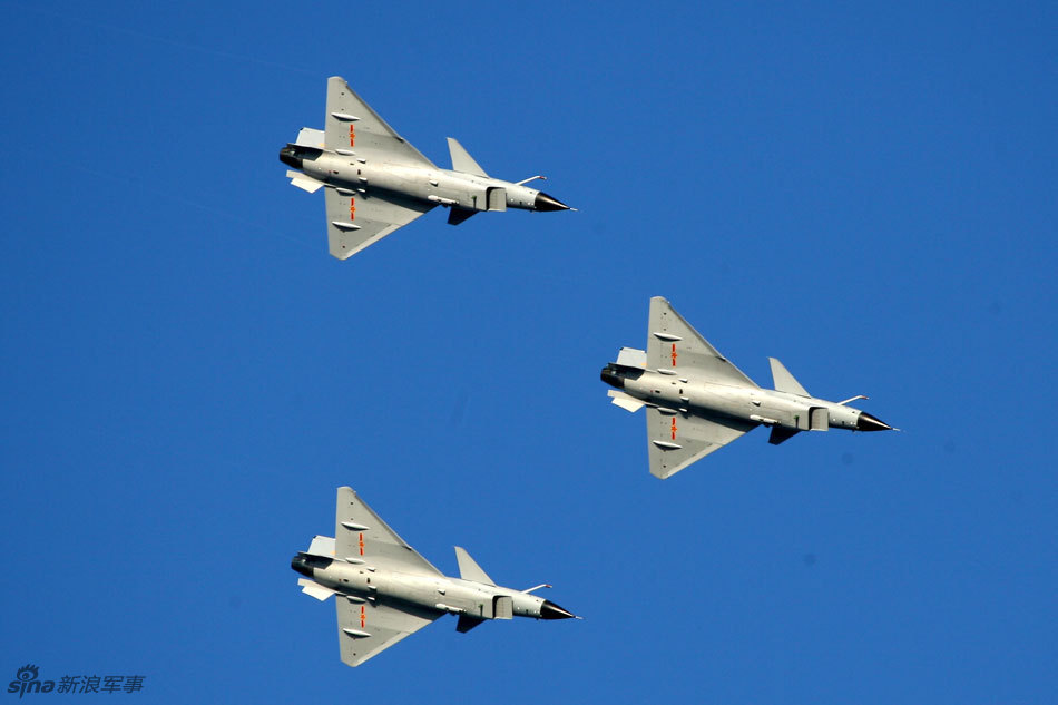 歼10编队上演四机对飞精彩特技动作_高清图集_新浪网