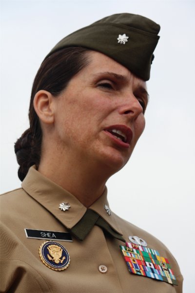 9帕里斯岛同样有女兵接受训练