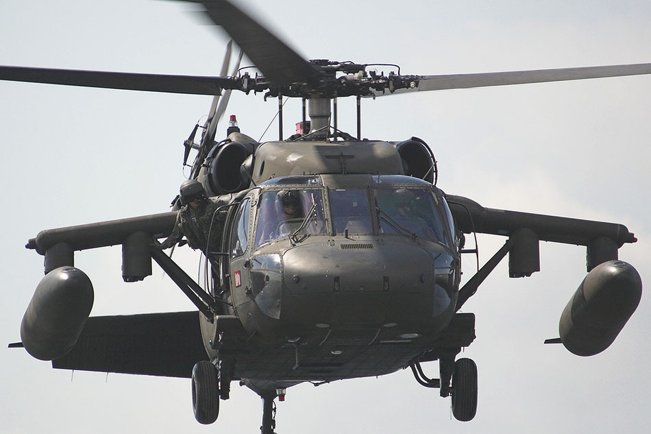 UH-60黑鹰直升机外挂副油箱_新浪图集_新浪网