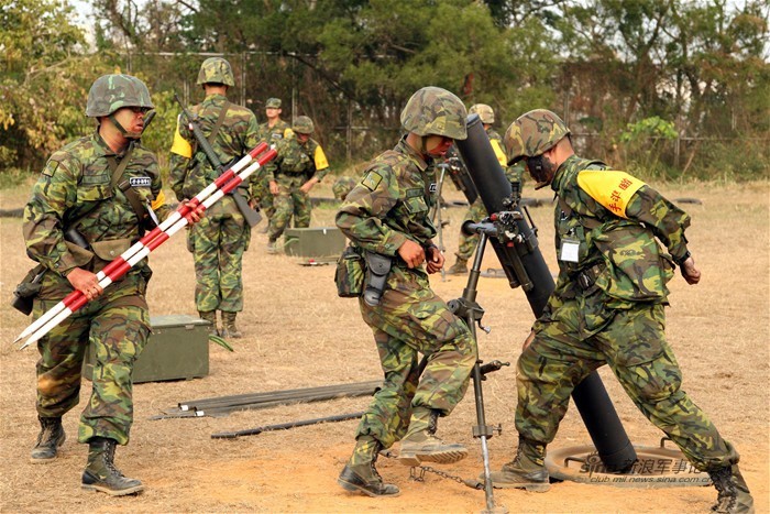 台军士兵演习的现场