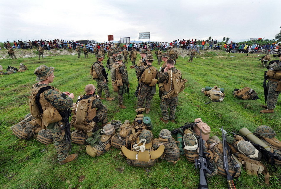 美军派出大批地面部队及海空战舰军机进入海地_高清图集_新浪网
