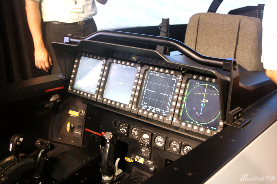 近拍f15sg后座舱