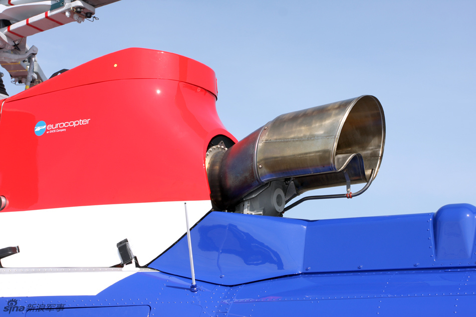 直升机尾喷口特写