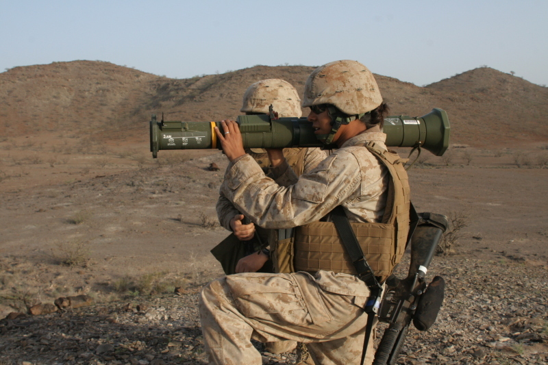 使用at4火箭筒攻击训练