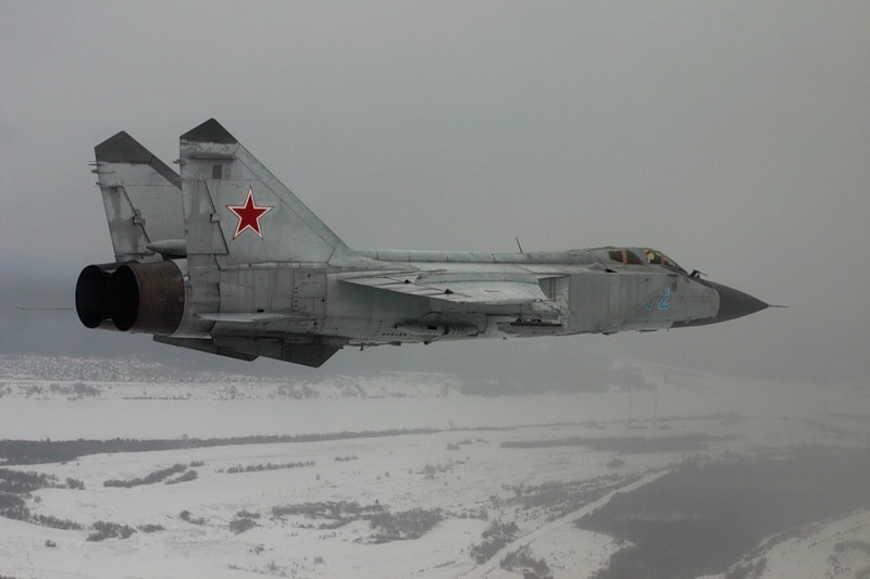 俄军驻远东米格-31截击机部队挂实弹战备巡航_高清图集_新浪网