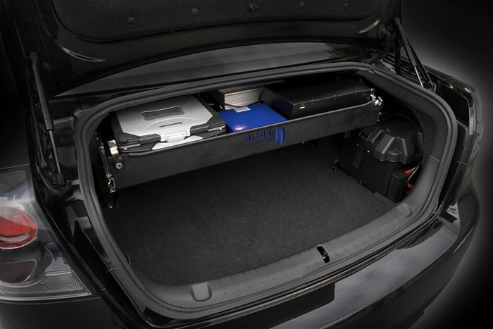 道奇高级警用车后备箱