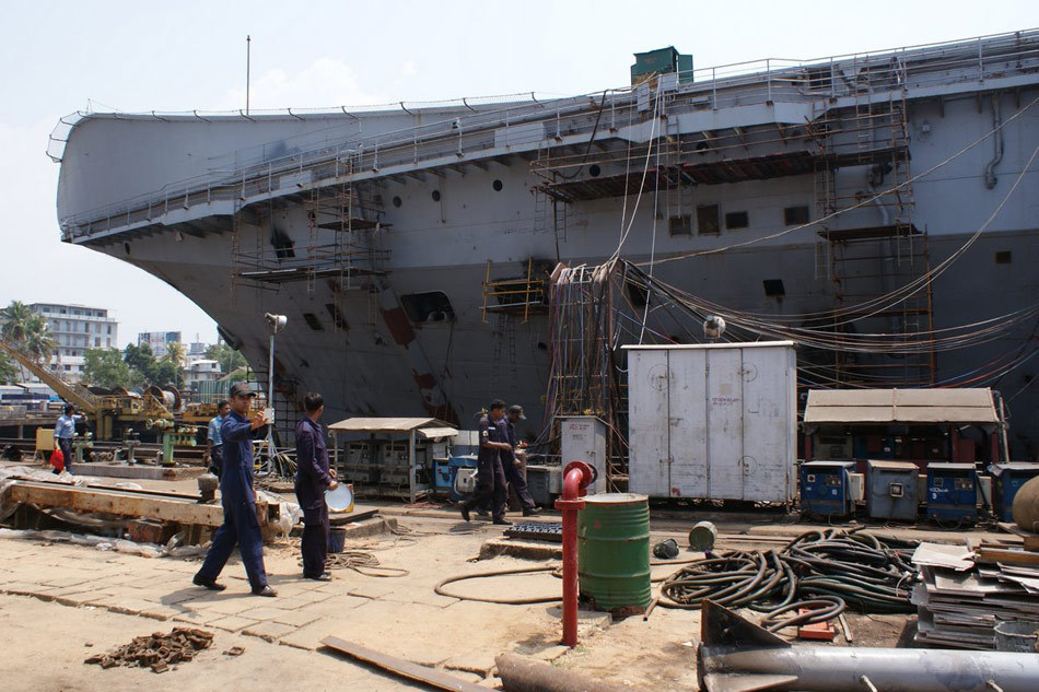 印度维拉特号航母龙骨及水下舰体非常坚固