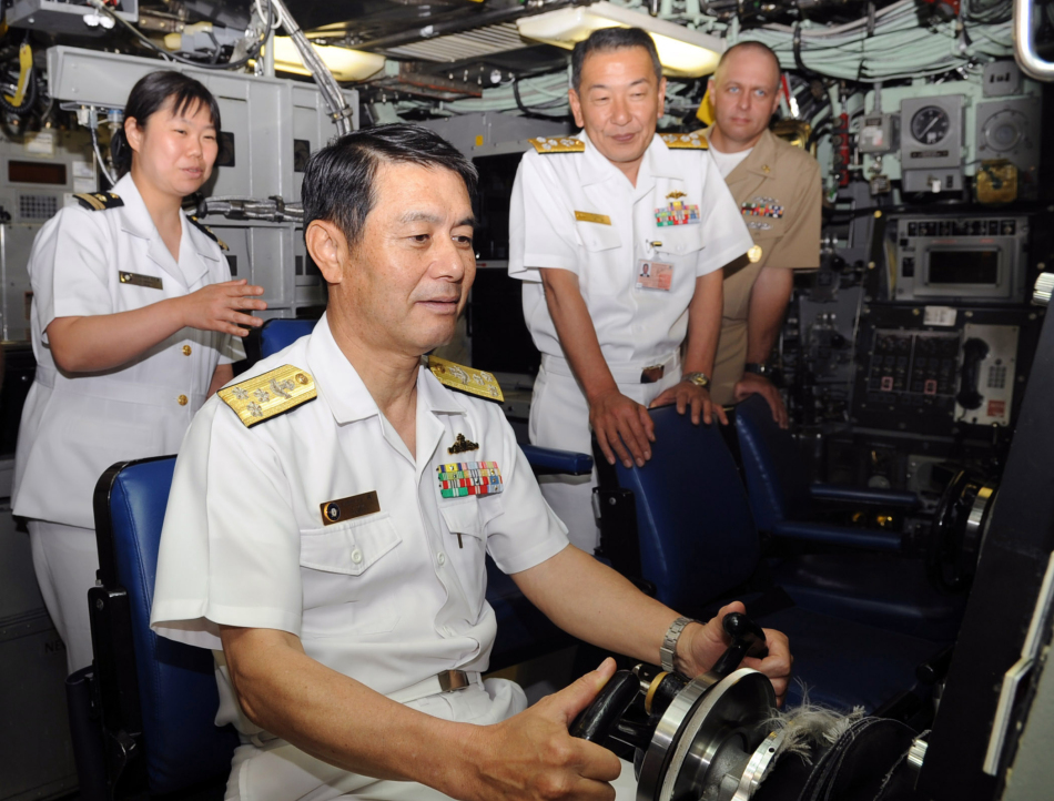 日本海上自卫队军官体验海狼级核潜艇