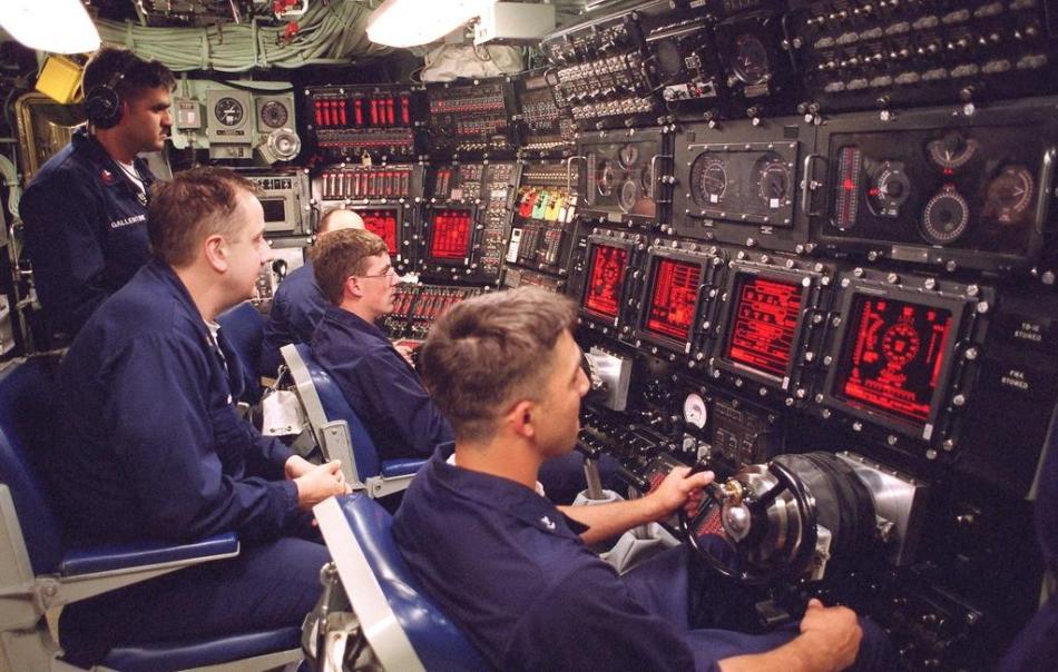 美国海军 > 资料图:最后一艘海狼级核潜艇内部操作舱图片来源:美国