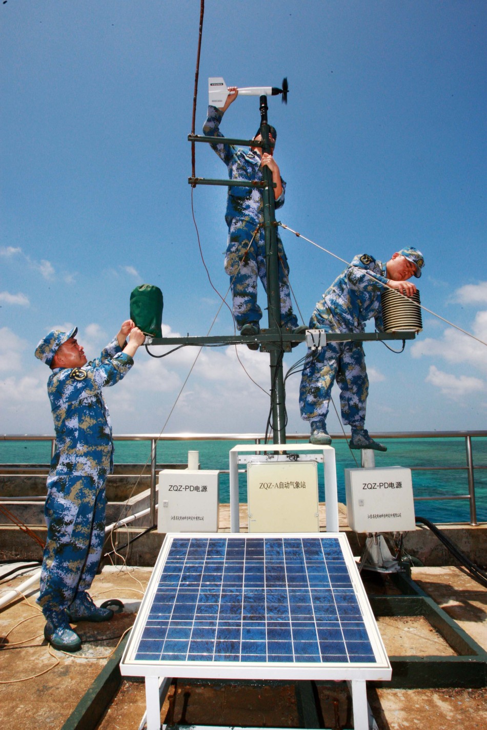 中国南海不沉的航母:最新实拍南沙永暑礁基地!