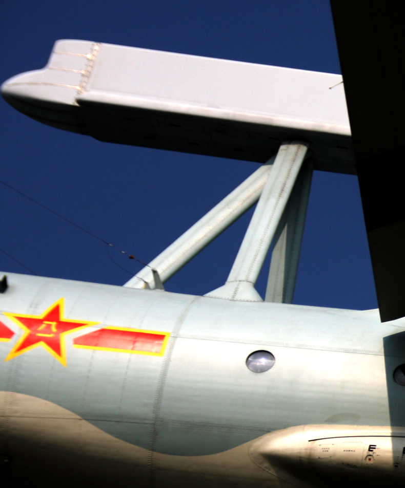 中国空军运八平衡木预警机呼啸而来_高清图集_新浪网