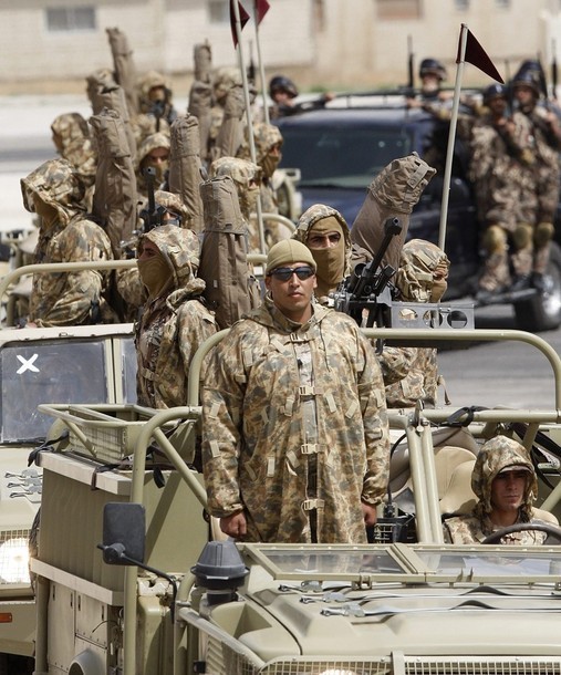 约旦特种兵演练反恐战术